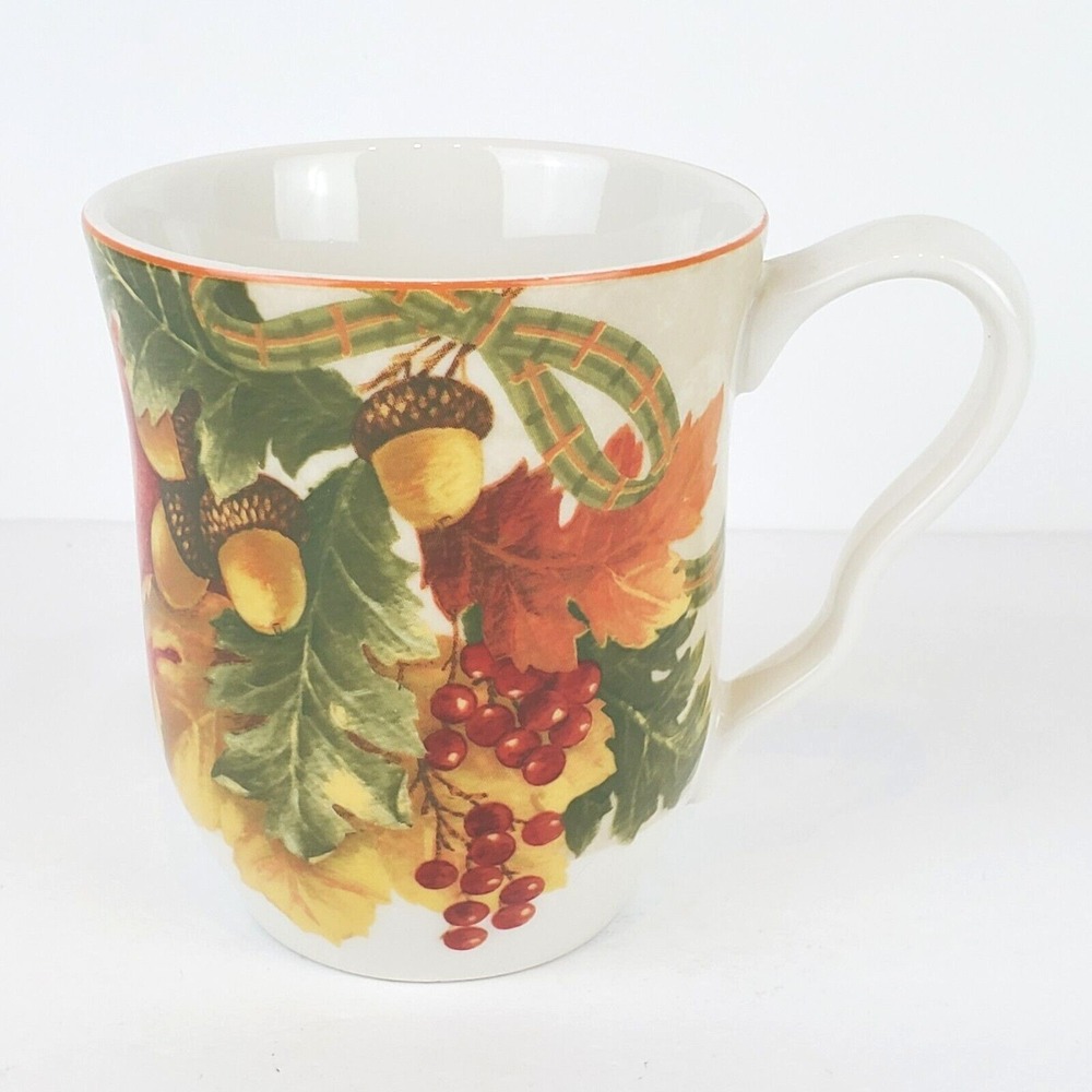 222 Fifth Autumn Celebrations Leaves Acorns Berries Coffee Tea Mug Cup